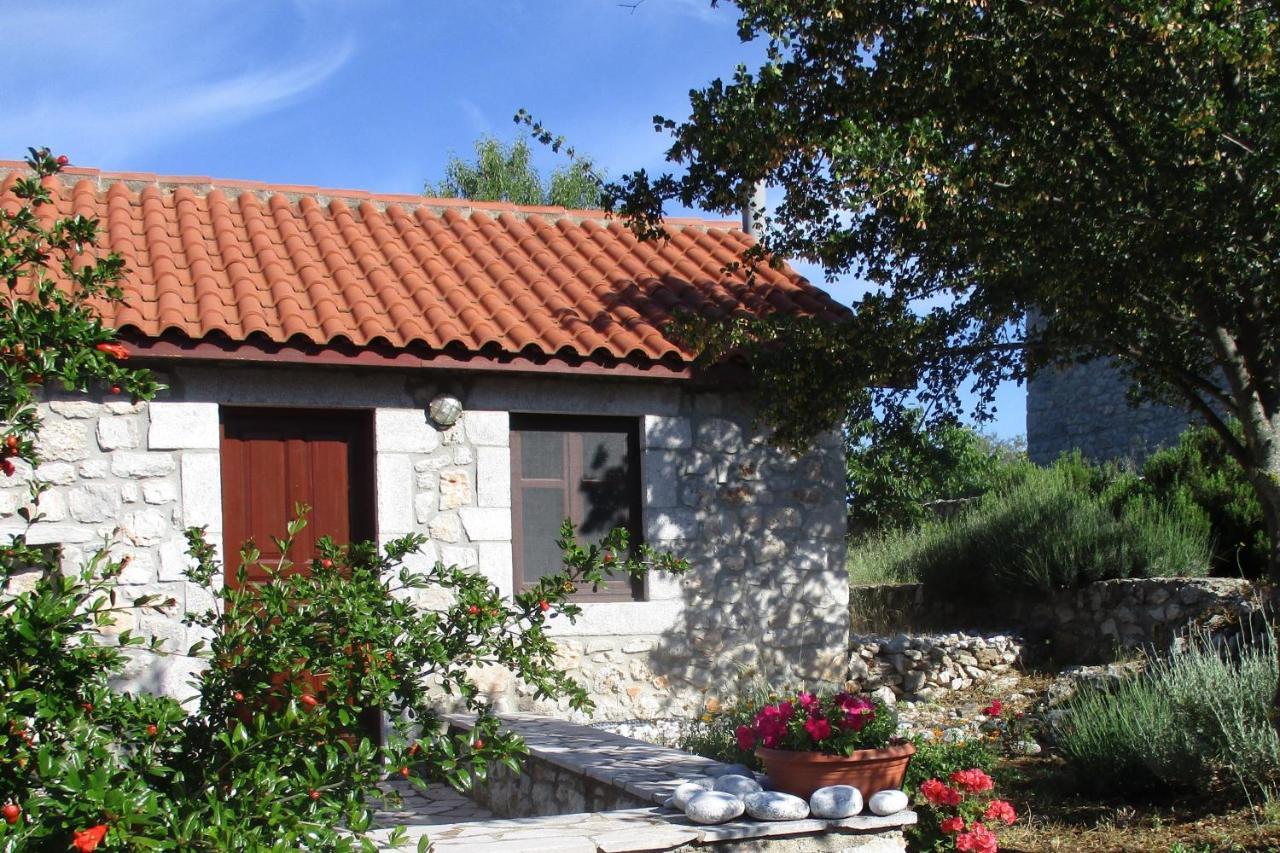 Arcadian Stone House In A Quiet Landscape, Leonidion Poúlithra Exterior foto